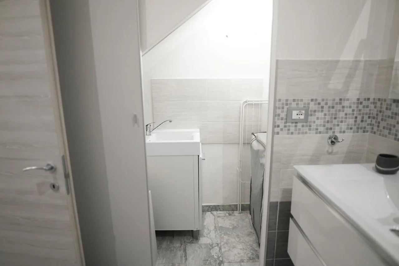 Central Luxury Apartment Katania
